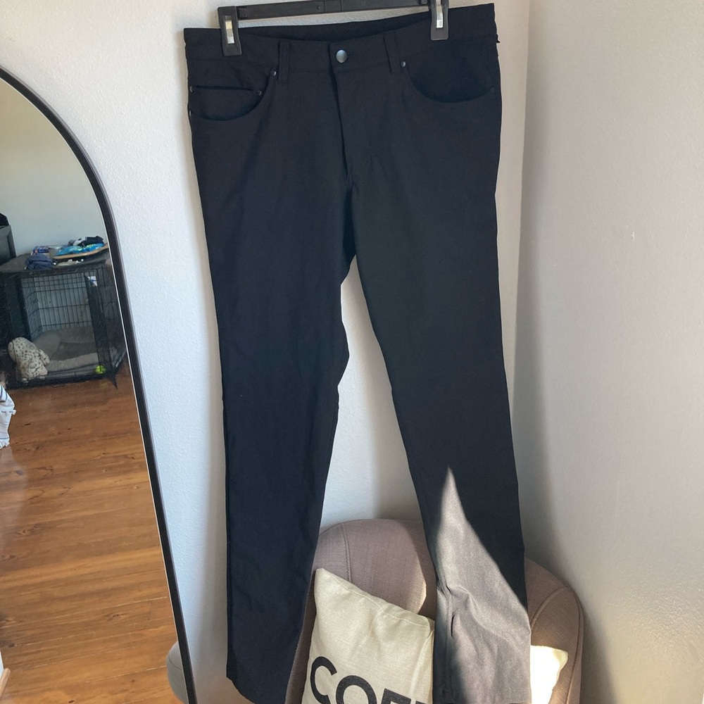 Lululemon ABC Pant *Skinny Size 32 34" Inseam Black